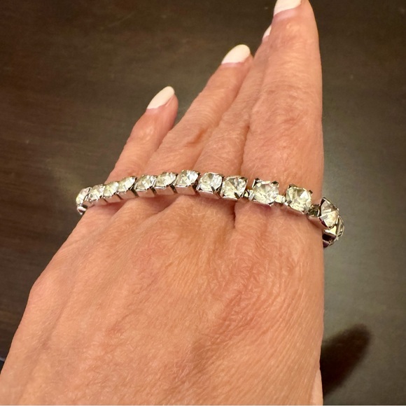 Cubic Zirconia Crystal tennis bracelet NEW in box - Picture 6 of 8